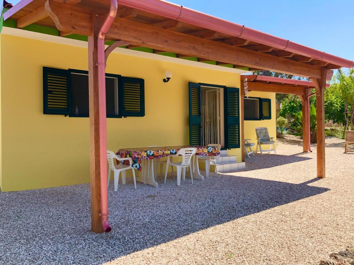 Villette Vacanze - Vie Russe Marina Di Pescoluse Luaran gambar
